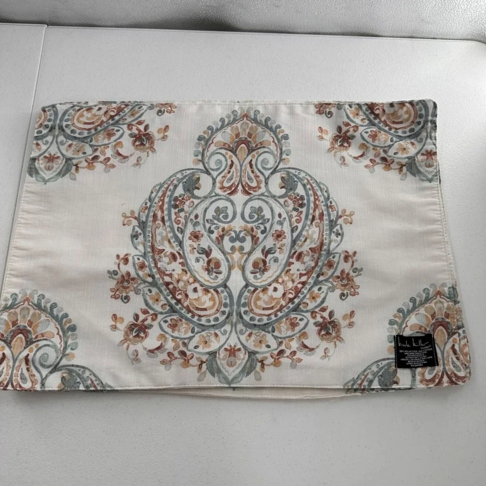 Nicole Miller Home Decorative‎ Place mats set of 2 13x18 Moroccan paisley read c